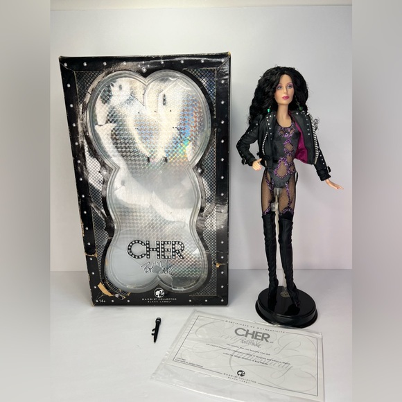❌SOLD❌Barbie Collector Black Label Cher Bob Mackie Doll K7903 OOB Damaged Box - Picture 14 of 15